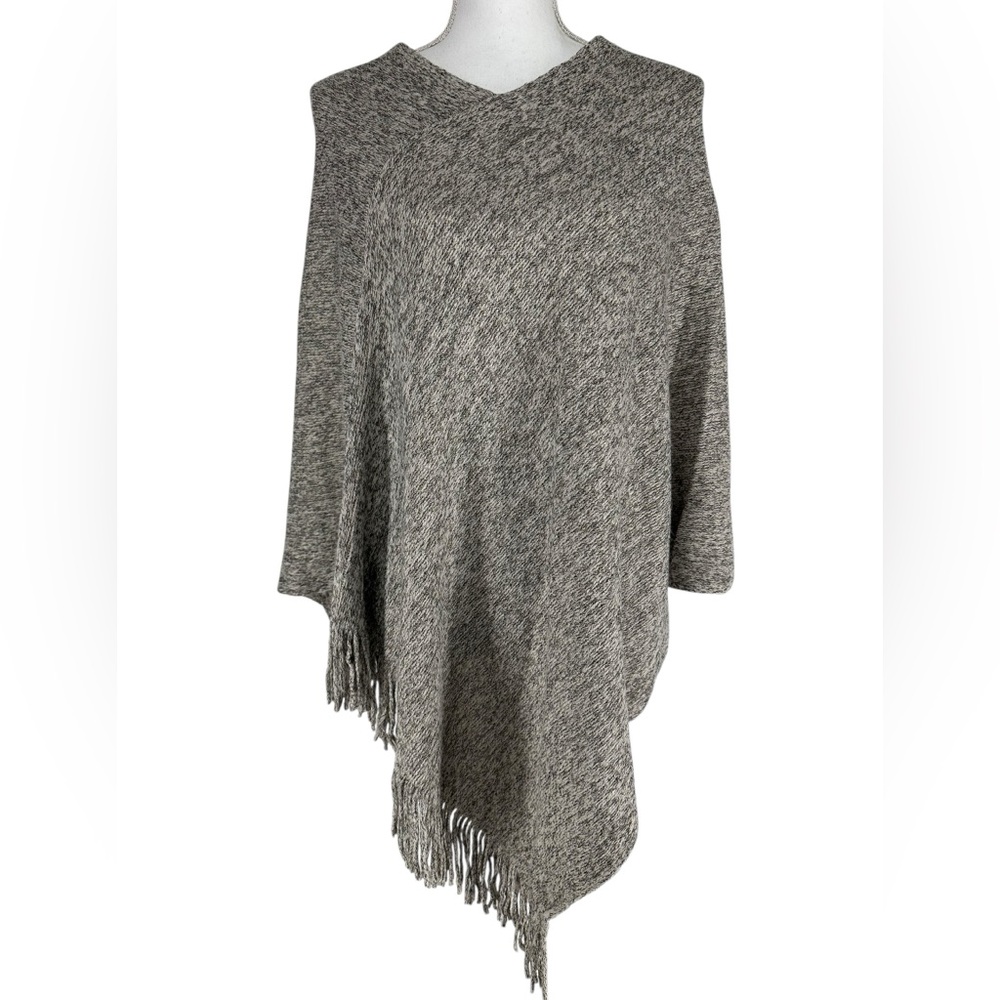 RIAH FASHION / Light Gray & Black Poncho / One Size / Bohemian Minimalist Fall